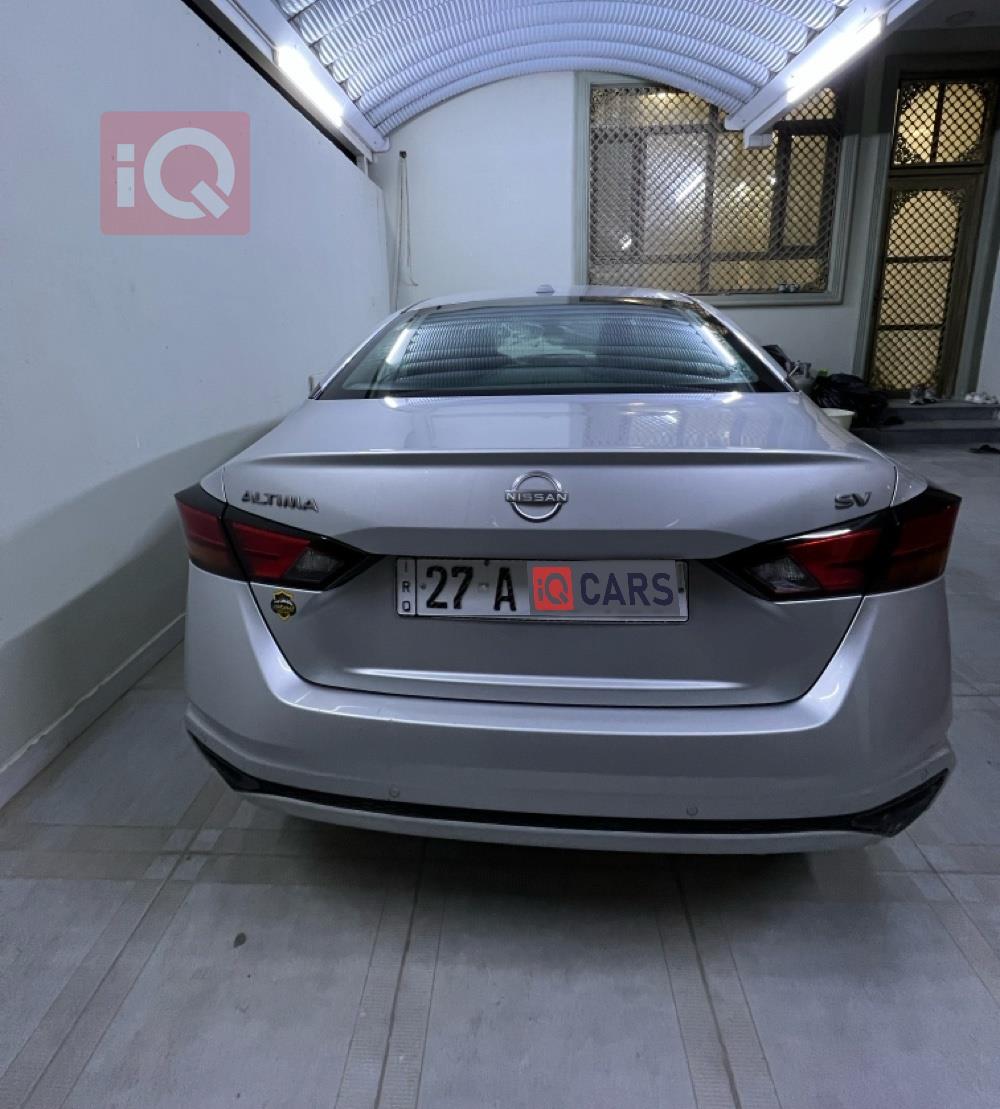 نيسان ألتيما